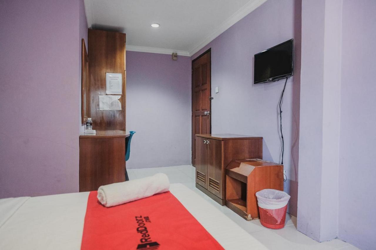 Reddoorz Near Nagoya Hill Mall Batam 5 Exterior photo